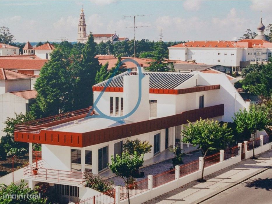 Moradia T5 / Excelente negócio / Fátima