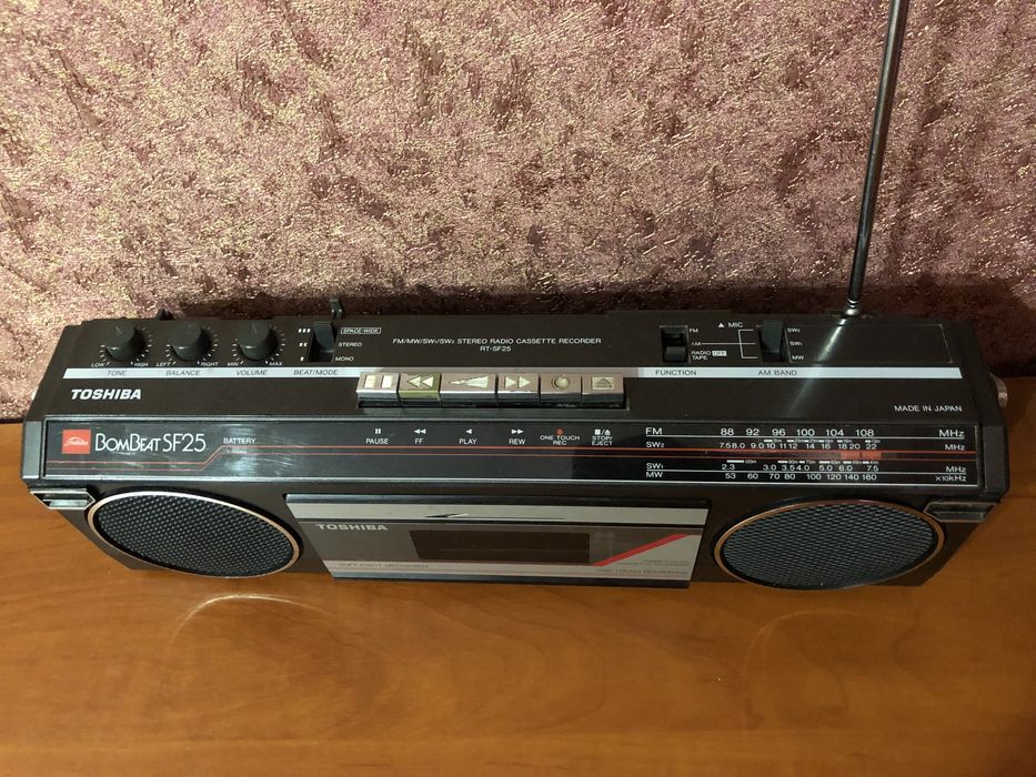 Продам магнитолу TOSHIBA SF25 середина 80ых