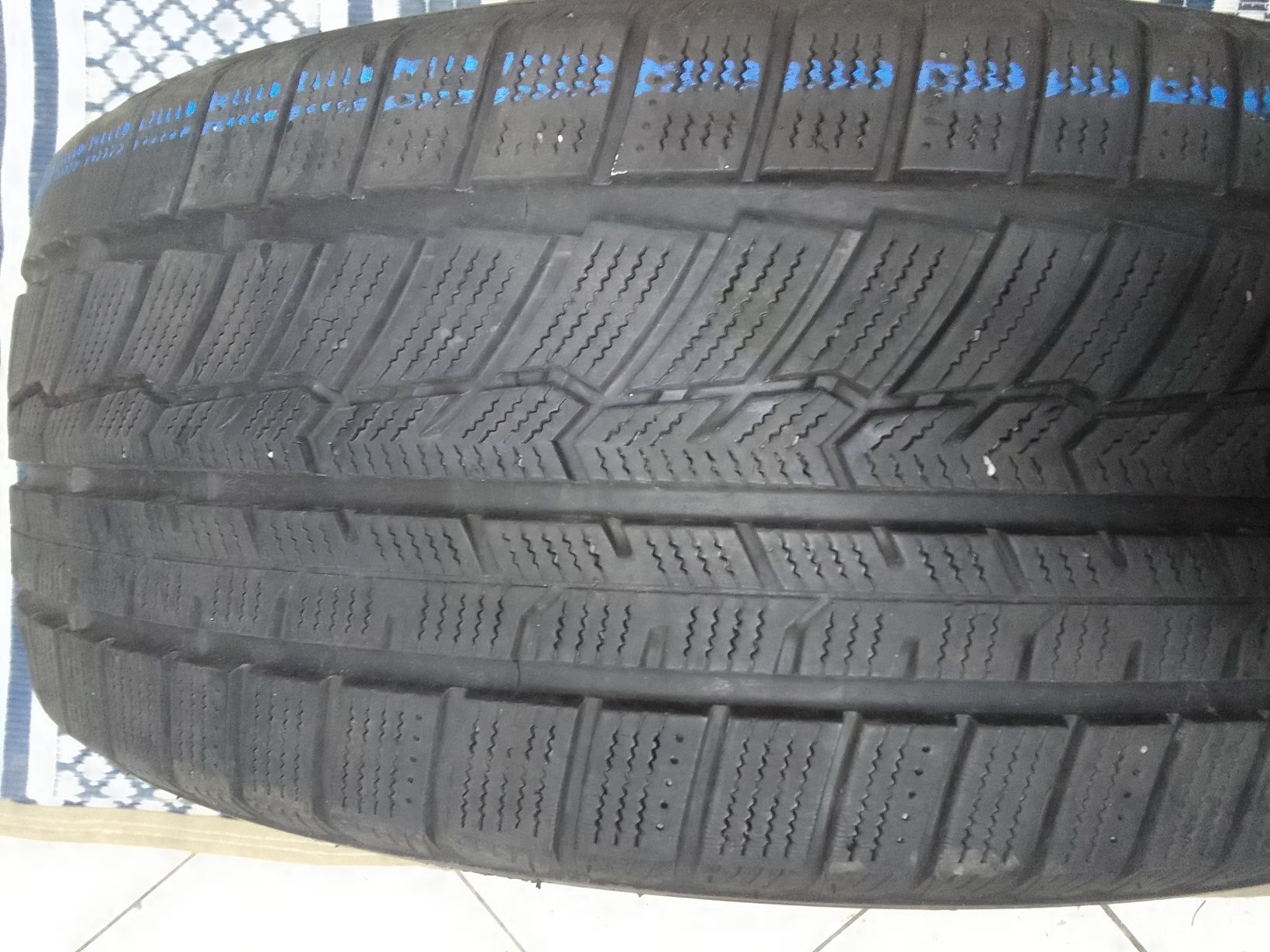 Opona zimowa 205/50r17 FORTUNE 2021r 5.5mm