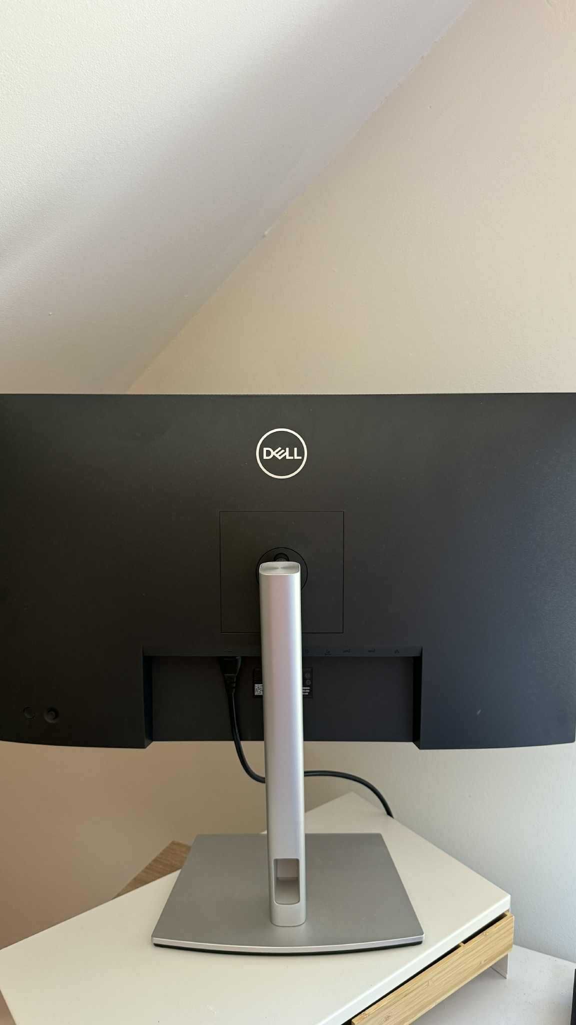 Monitor DELL P2723QE