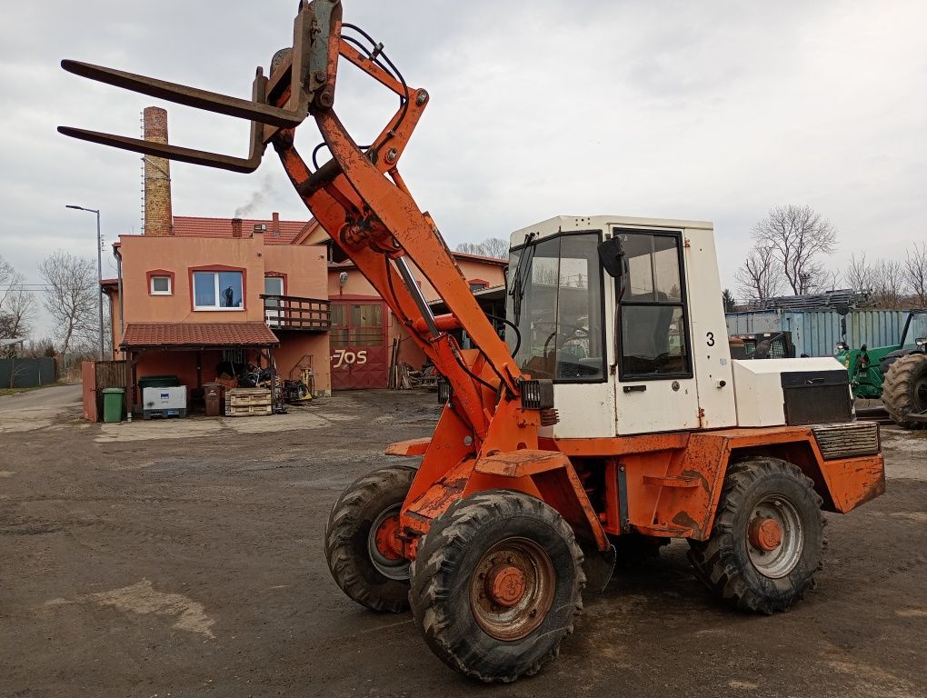 Ładowarka z Schaeff typ 841