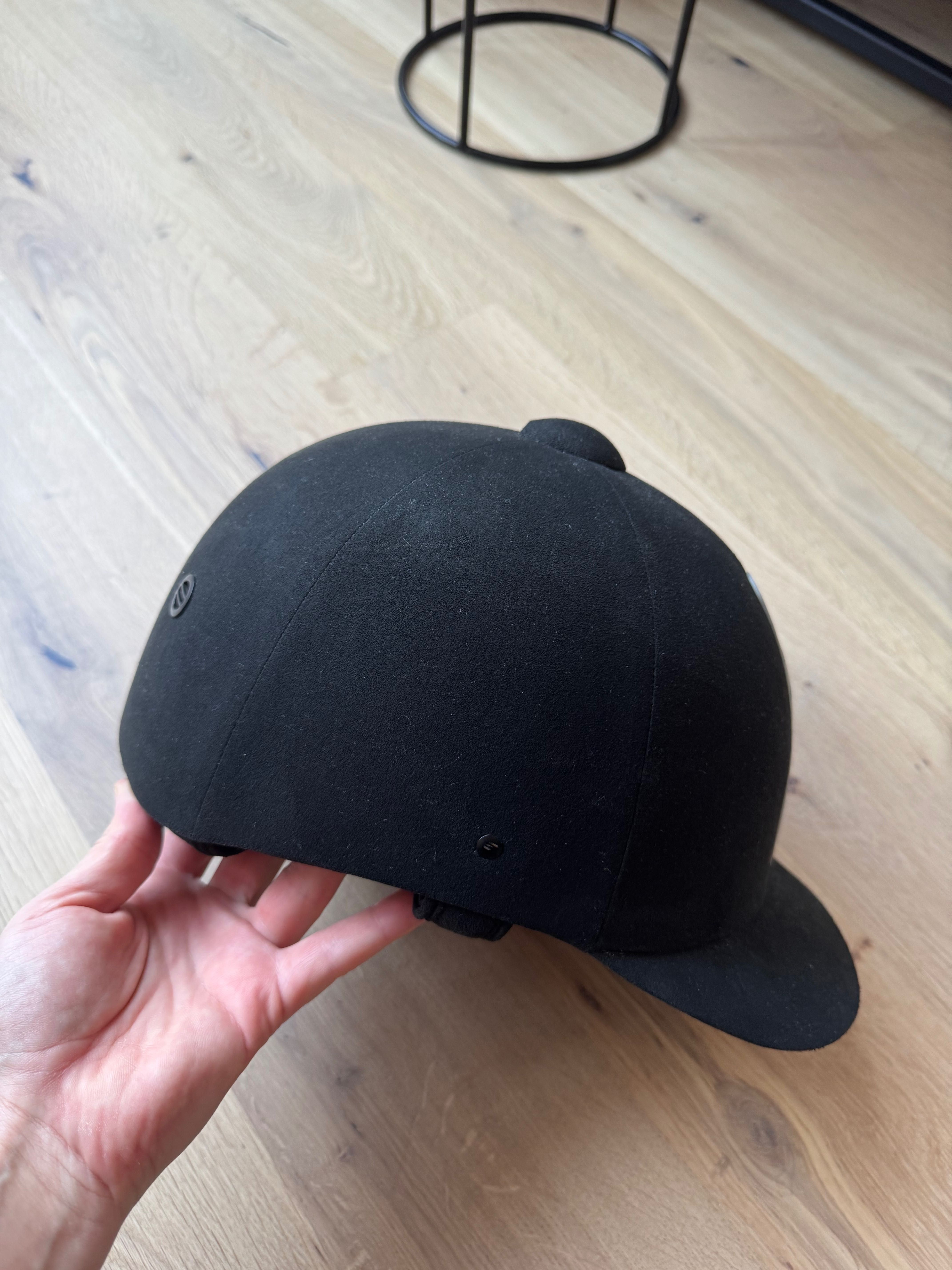 Kask jeździecki stan idealny rozmiar 60