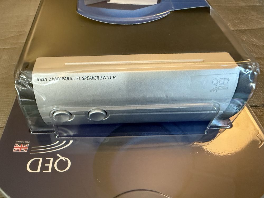 Cabos QED Performance J2J, XT40i, speaker Switcher SS21, Kimber  Kable