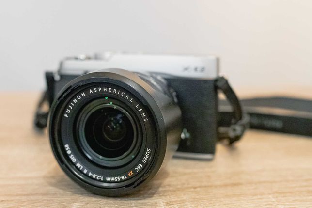 Продам фотоапарат Fujifilm XE-2