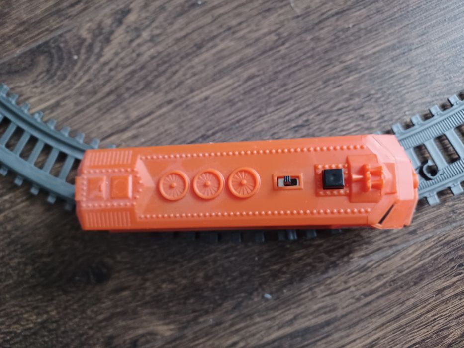 Lokomotywa z torami - pociąg