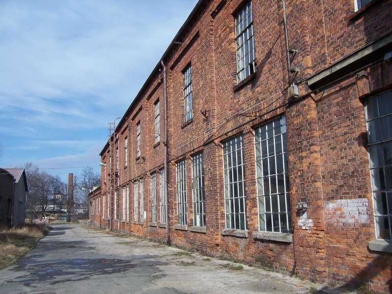 Na sprzedaż nieruchomość przemysłowa, hale i magazyny 13000m2, Bielawa