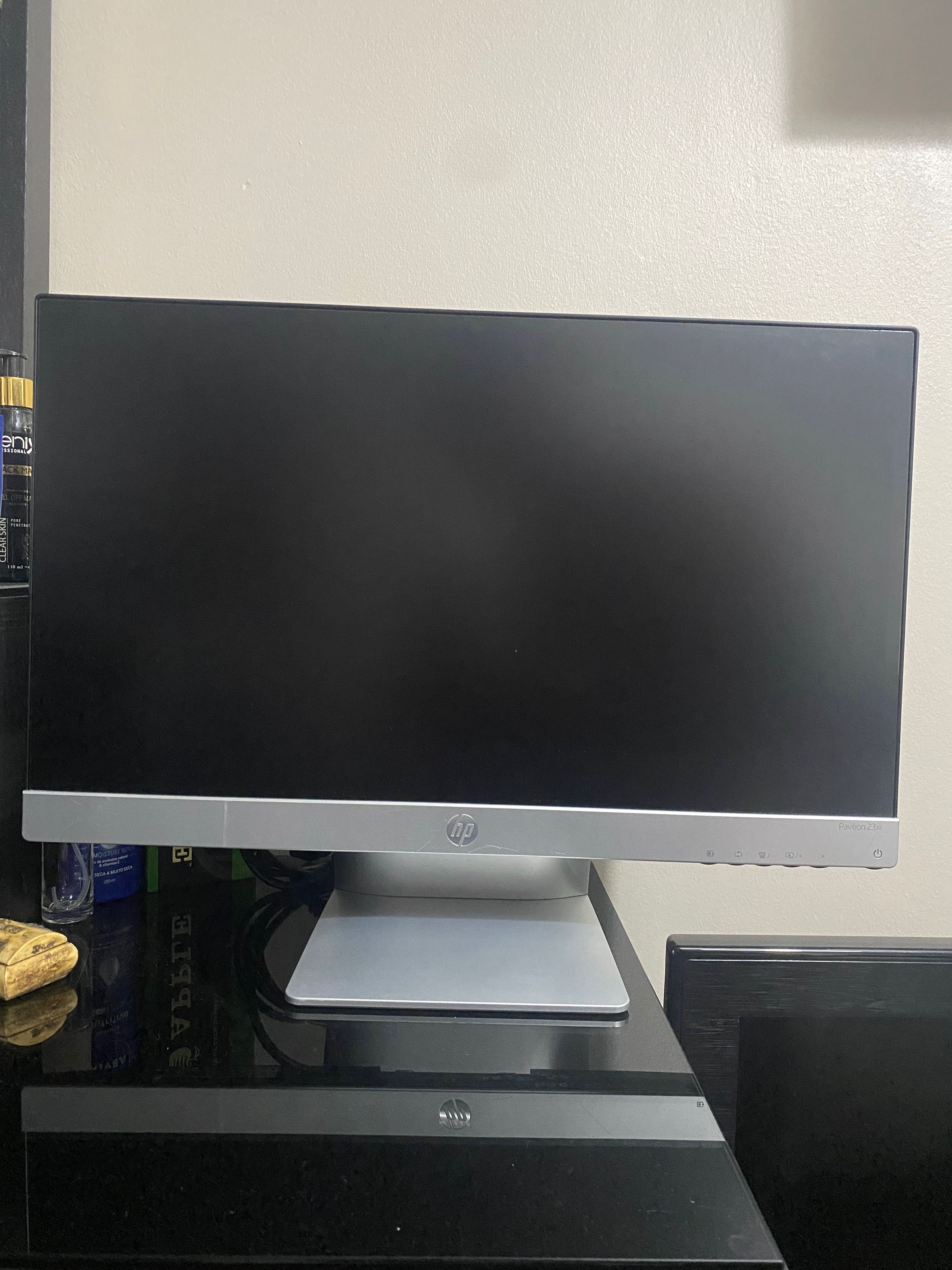 Ecrã HP com pouco uso
