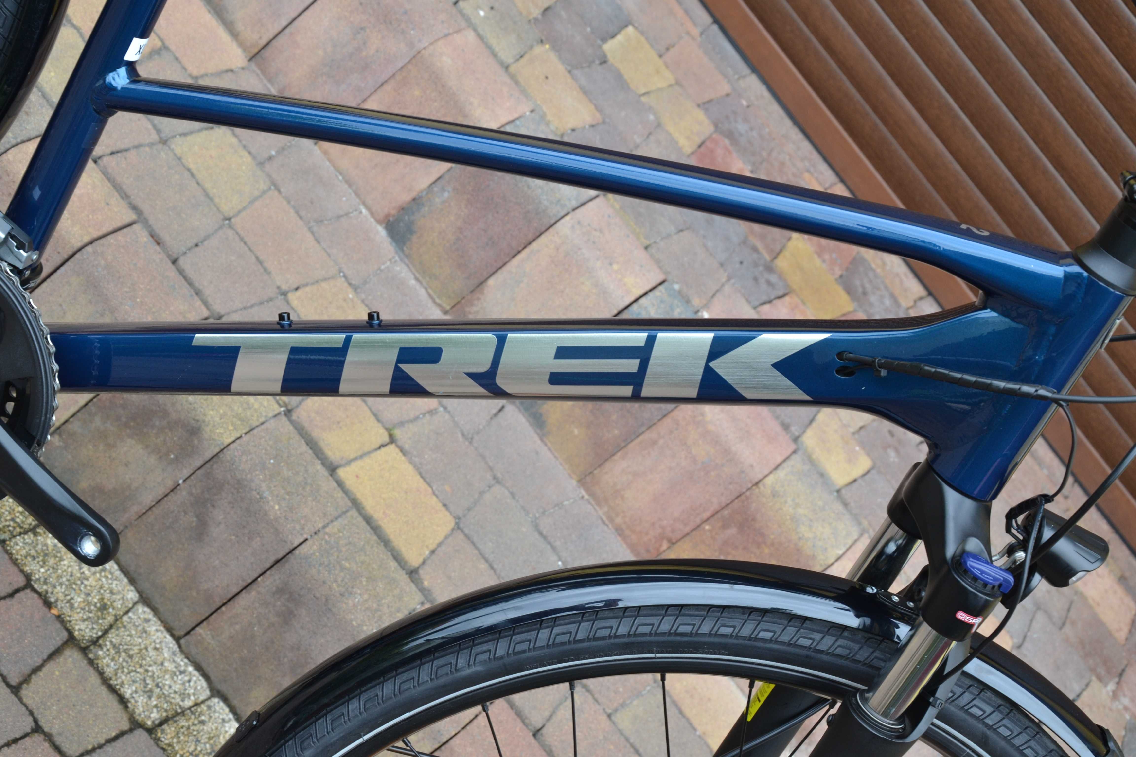 Cross Trek Dual Sport 2 Equipped Shimano 3x9 Tektro LED XL Nowy!