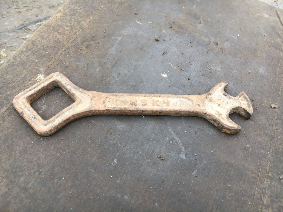 Ретро старинный гаечный ключ ключ в коллекцию царский ключ СССР