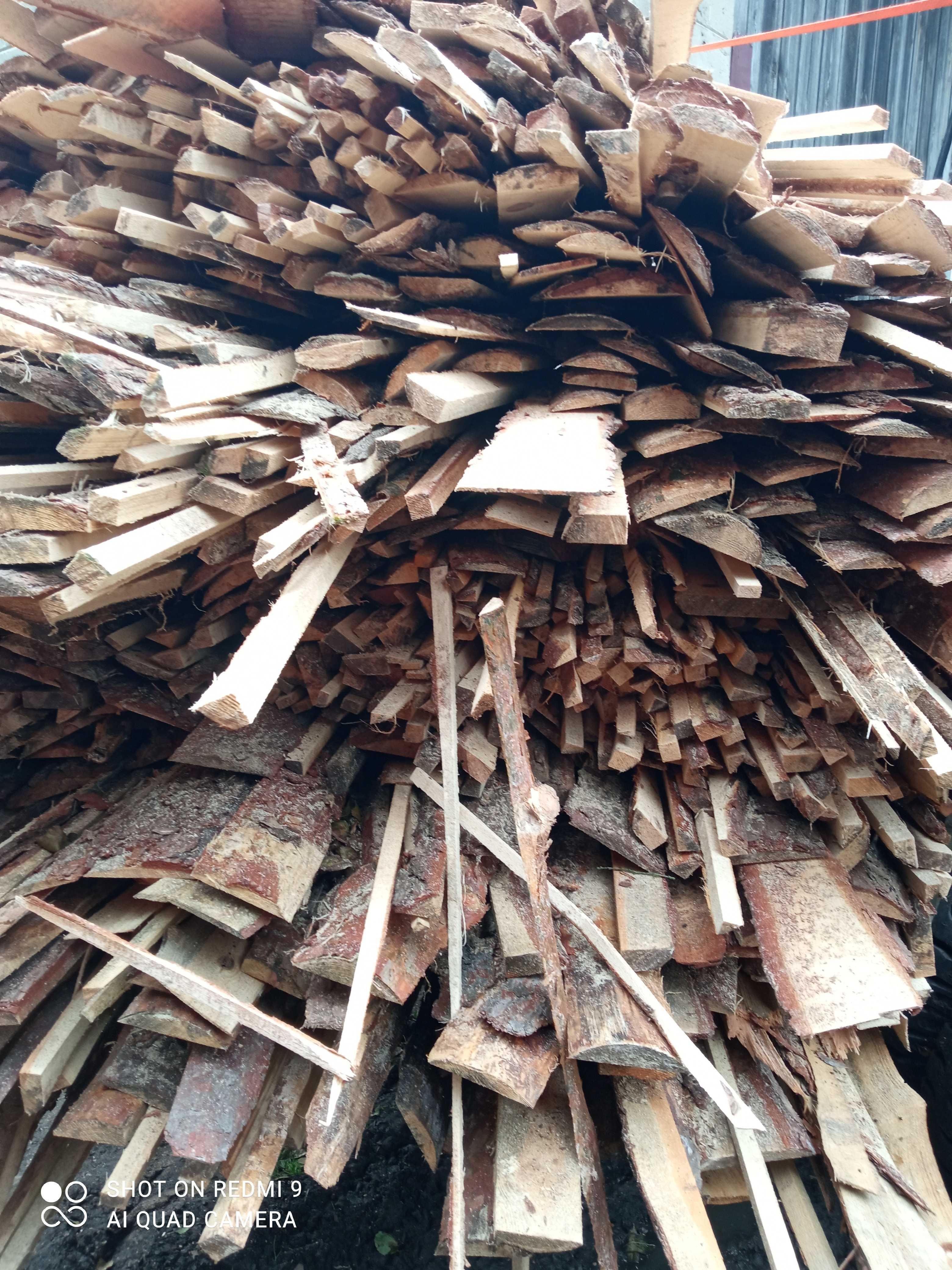 Zrzyny odpady drewna opałowe drewno kominkowe