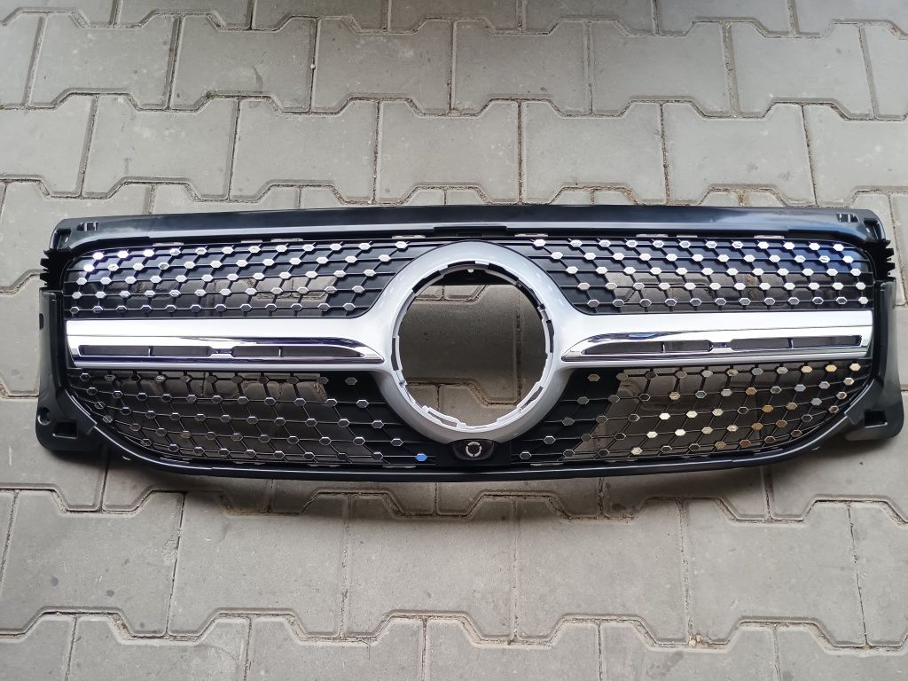 Atrapa  grill  diamont GLB X247 Mercedes