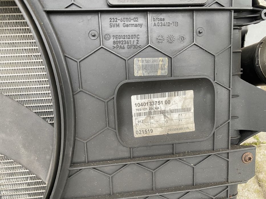 Дифузор вентилятор у зборі VW T5 GP 2010-2015 Фольксваген Т5 орігінал