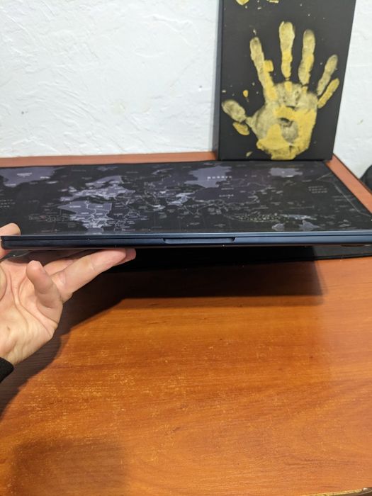 Продам MacBook Air M2 8/256 Midnight 2022