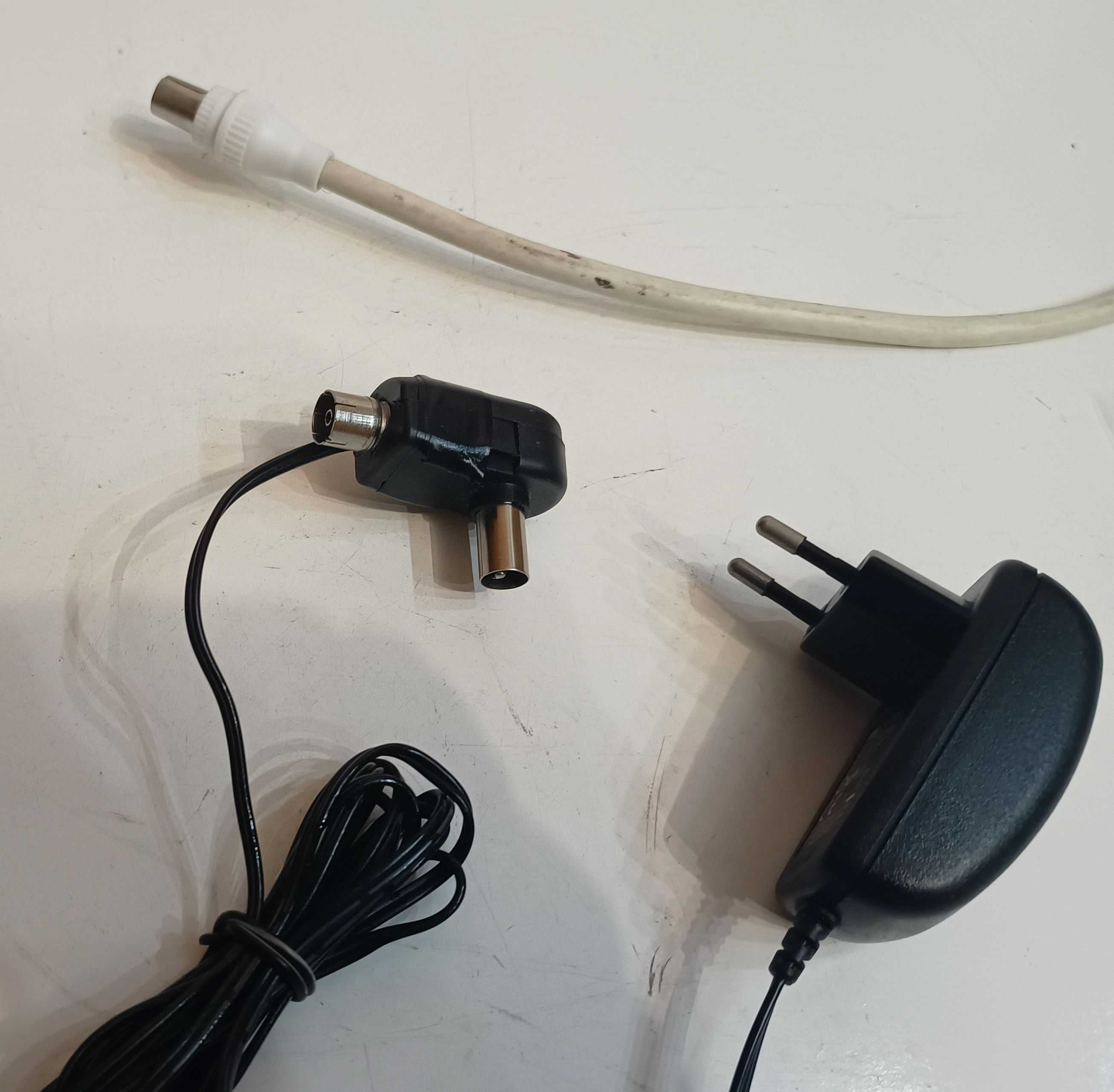 Zasilacz antenowy elektroniczny do anten - 12 V - DVB-T2