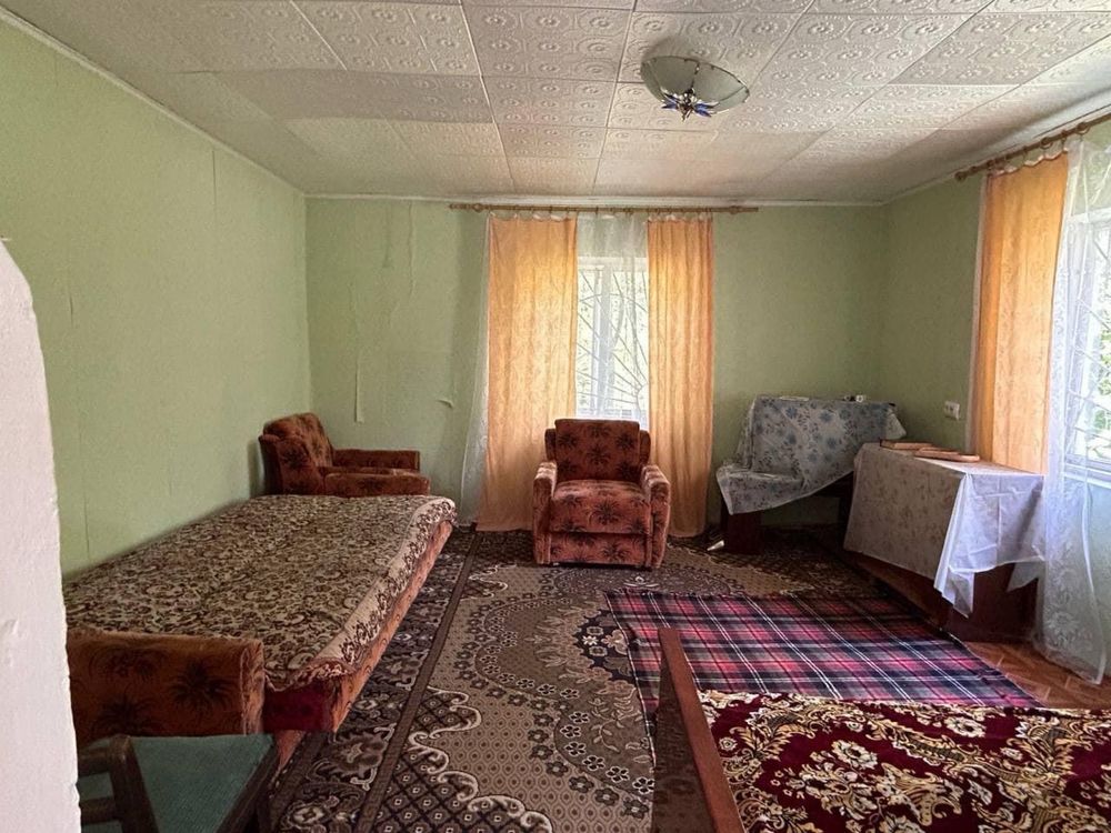 Продам дачний будинок