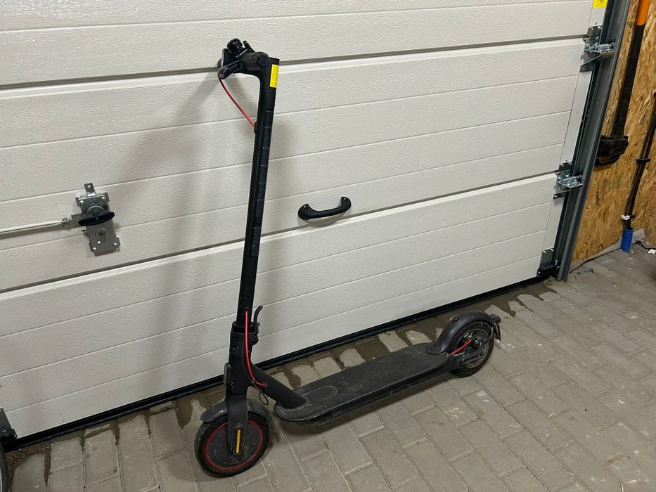 Sprzedam hulajnoge elektryczną xiaomi pro 2