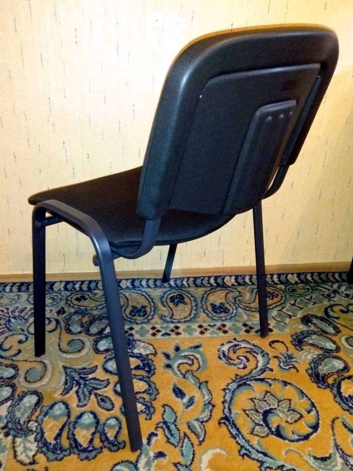 Czarne krzesło biurowe, nowe