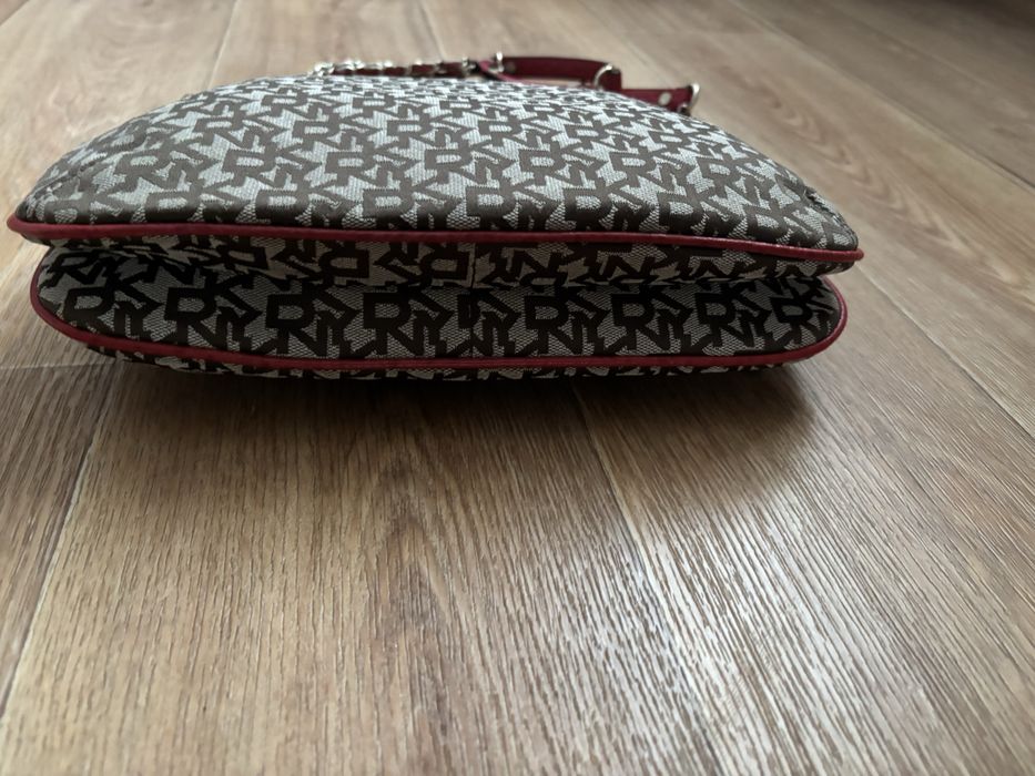 Сумка DKNY нова  звертайтесь