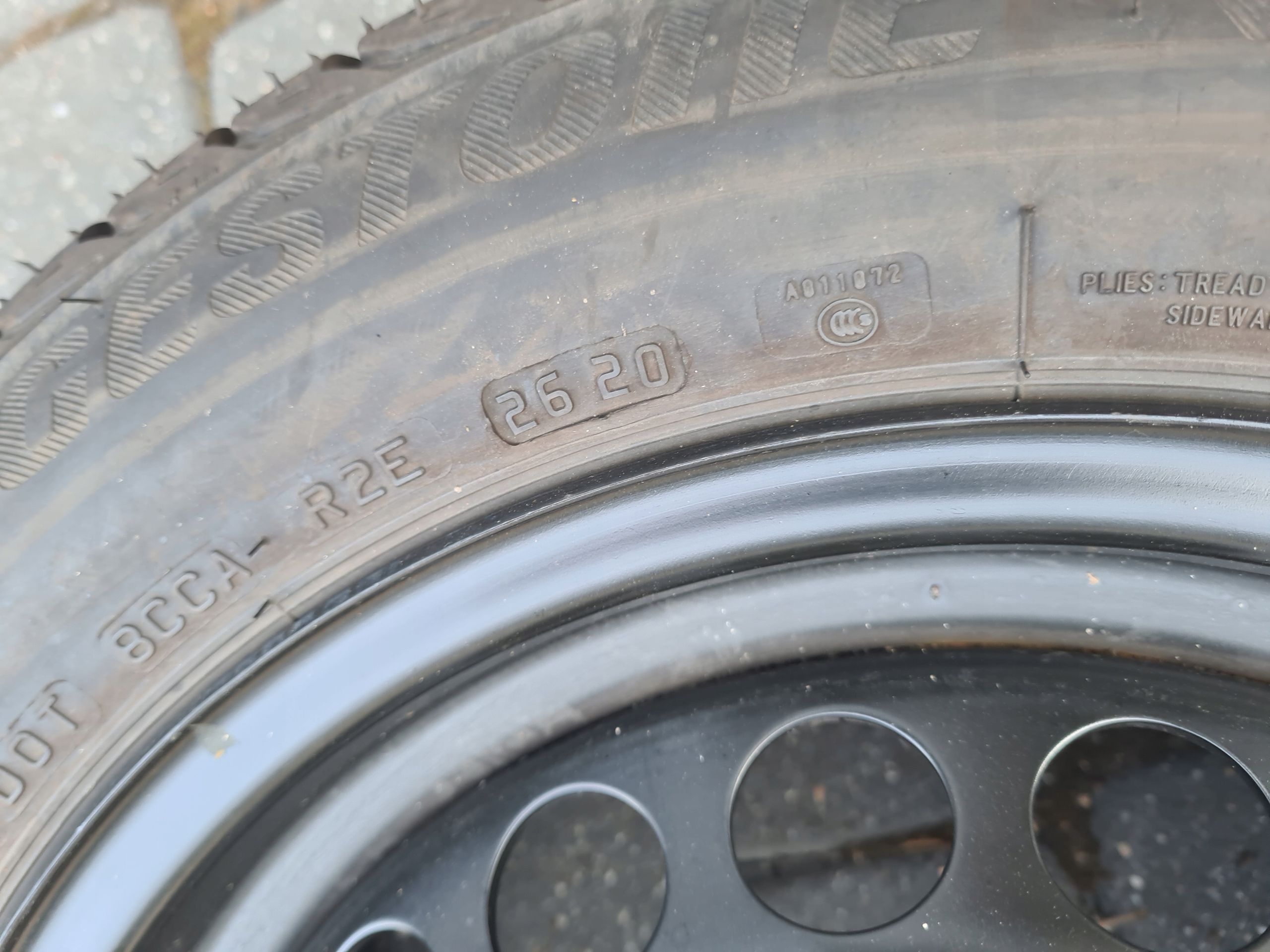 JAK NOWA Opona Bridgestone Blizzak LM32 -185/60/15