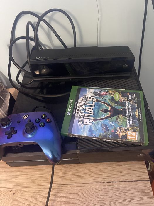 Xbox one plus kinect plus gry