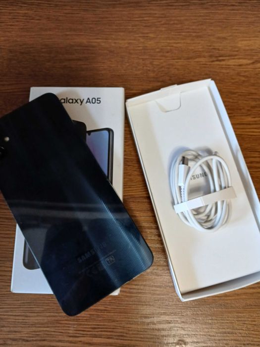 Смартфон Samsung  A06 4/128 GB