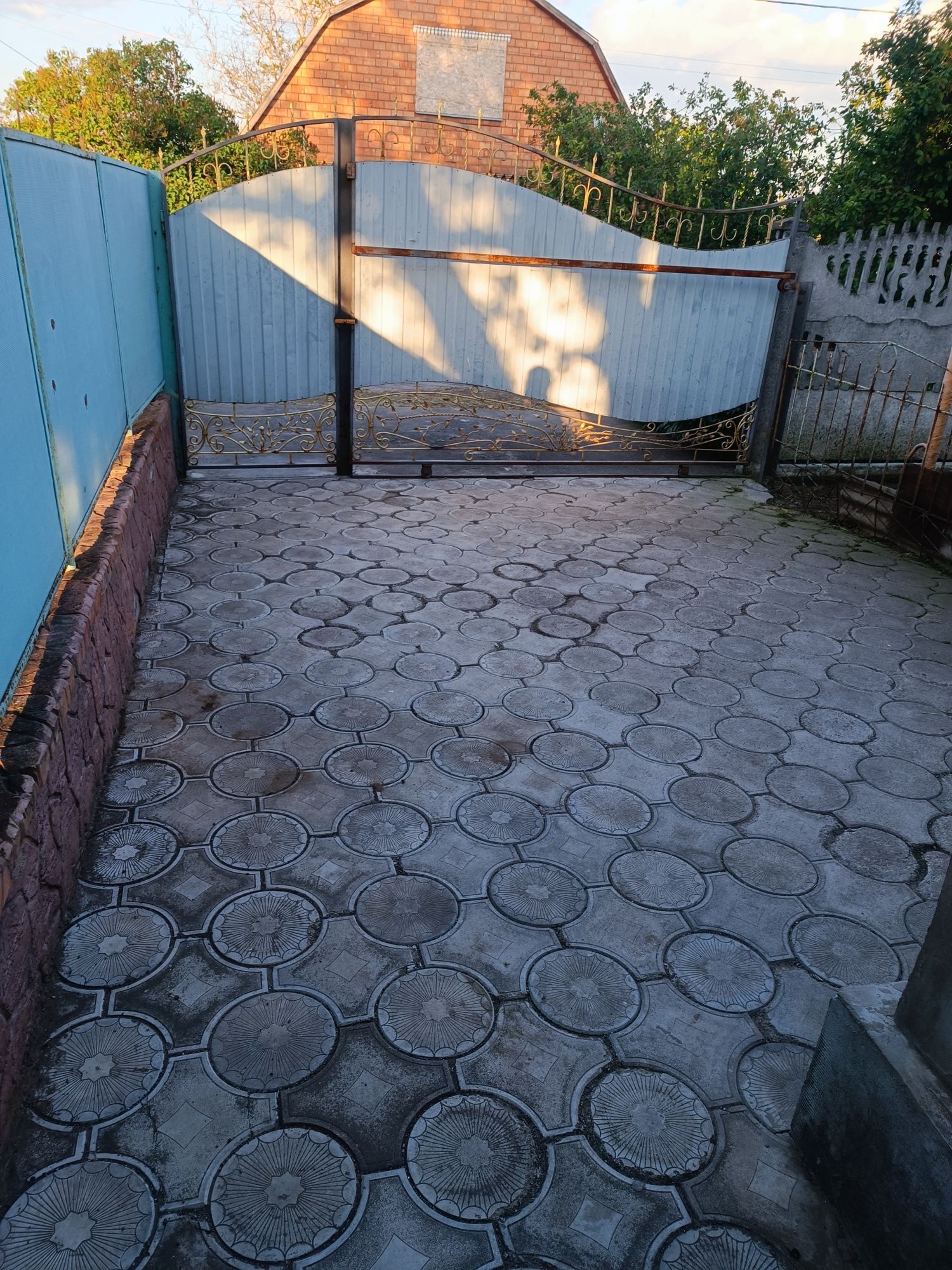 Дом в Марганце , пос. Новоселовка.