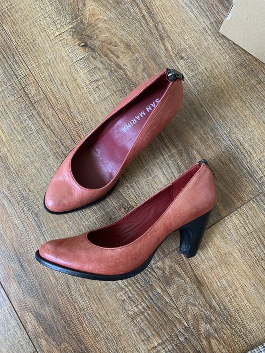 Жіночі туфлі/мешти на підборах/каблуку