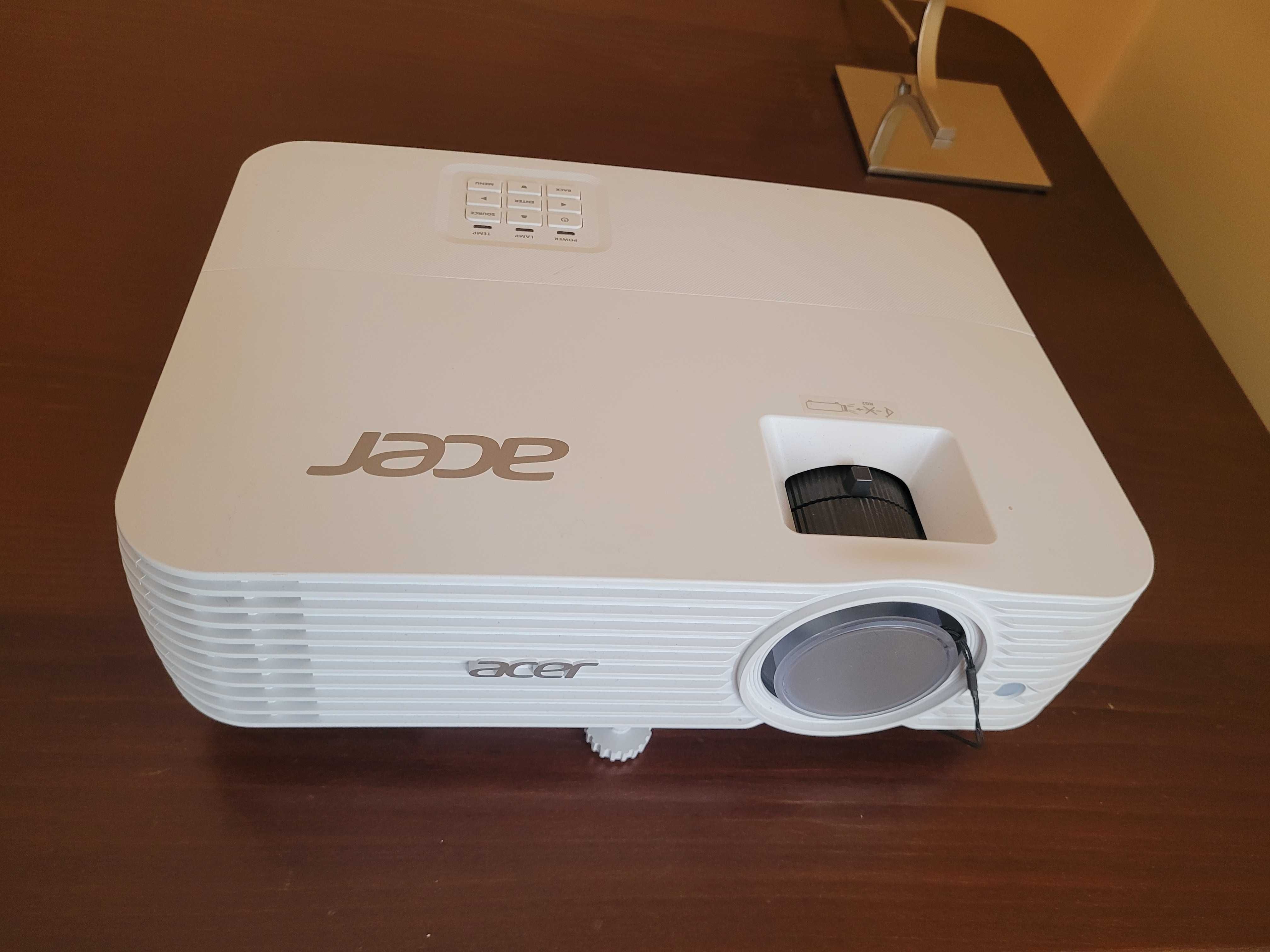 Sprzedam rzutnik, projektor acer model 1080 P