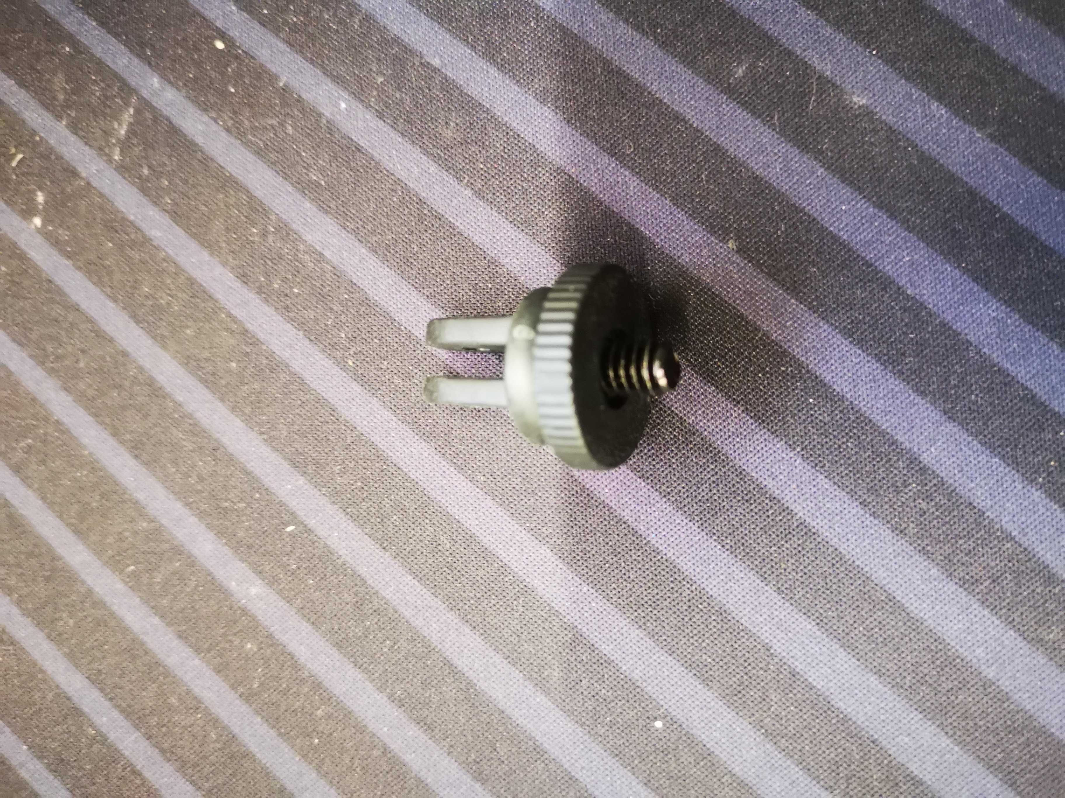 Suporte com aperto inferior câmara ação