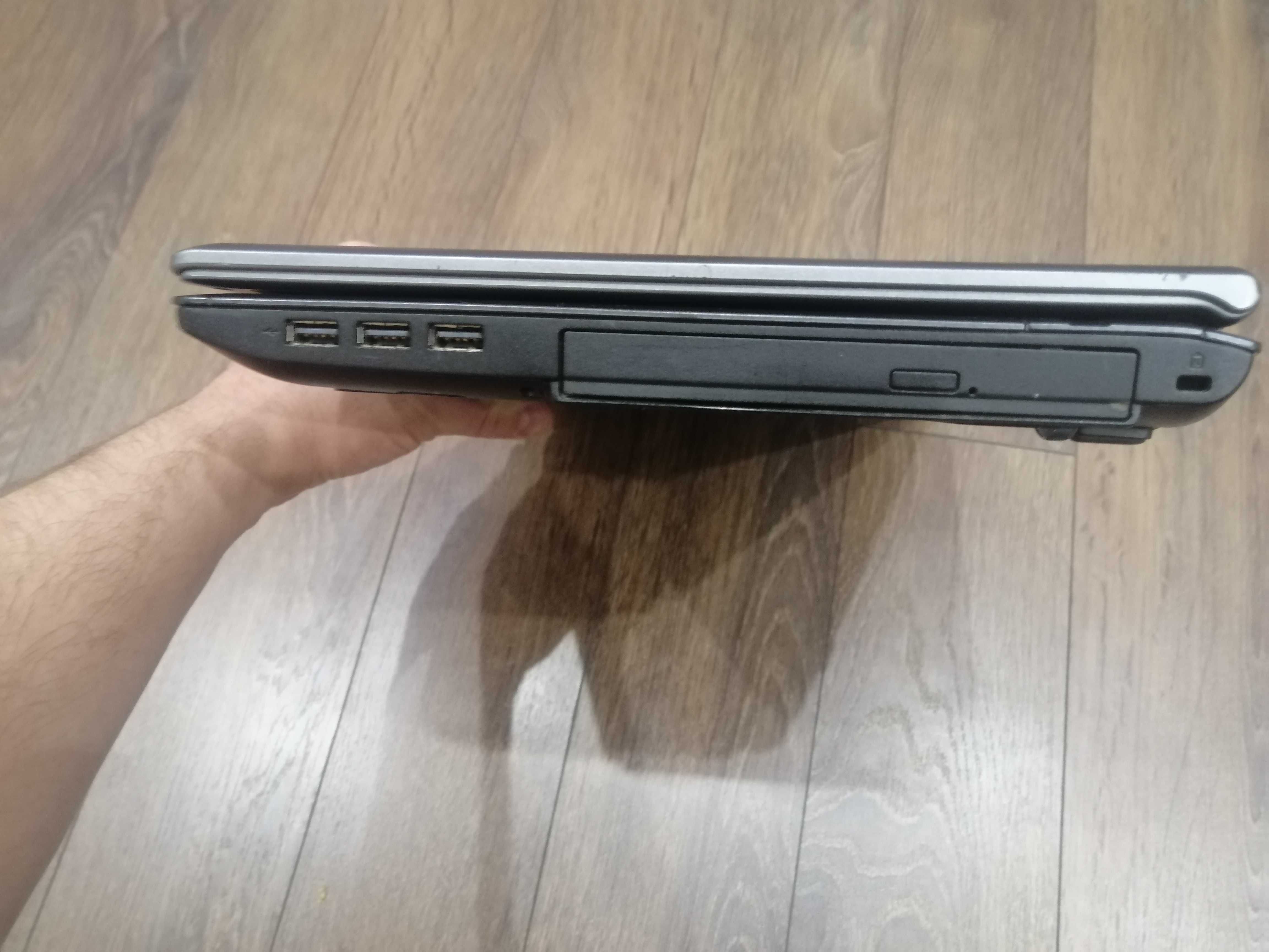 Simens Esprimo mobile V5515