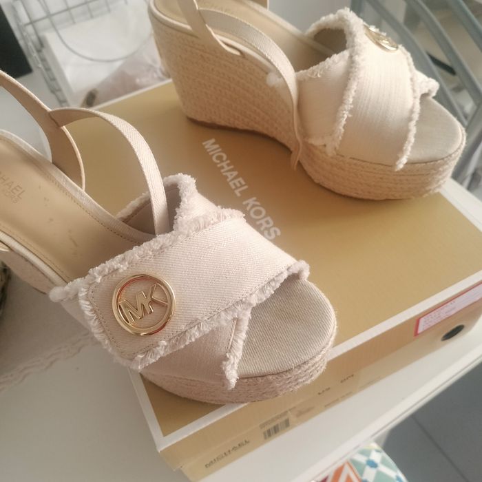 Vendo sandálias Michael Kors