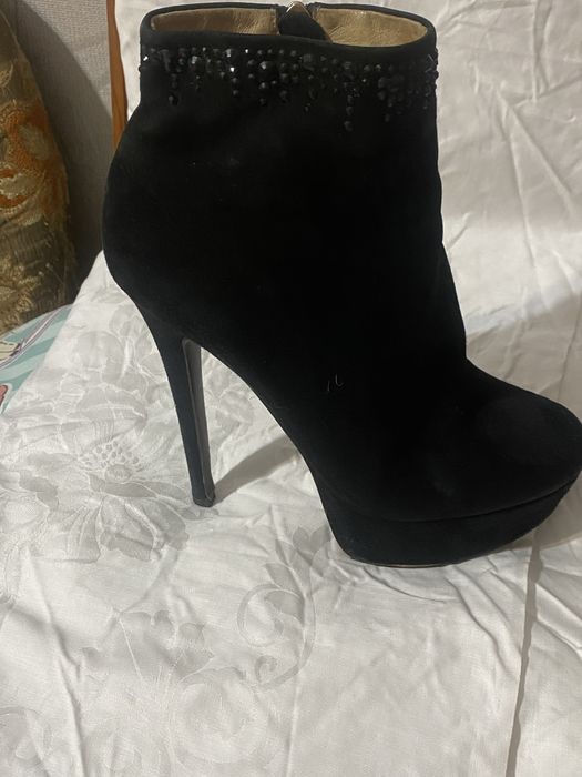 Ботінки стильні  діночі