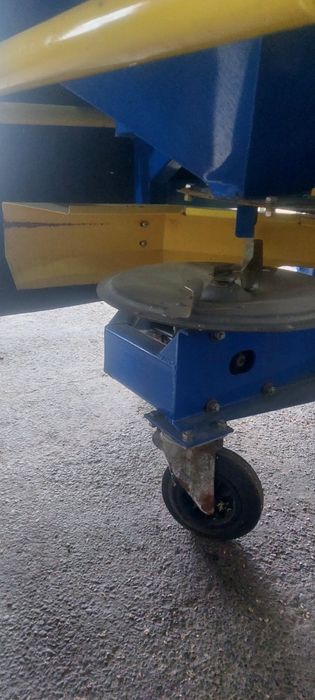 Розкидач мінеральних добрив РМД 1000