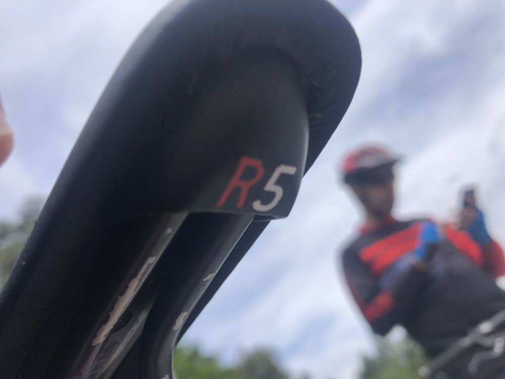Selim bicicleta Fizik R5