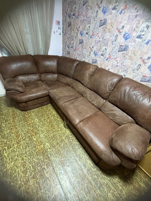 Продам диван уголок