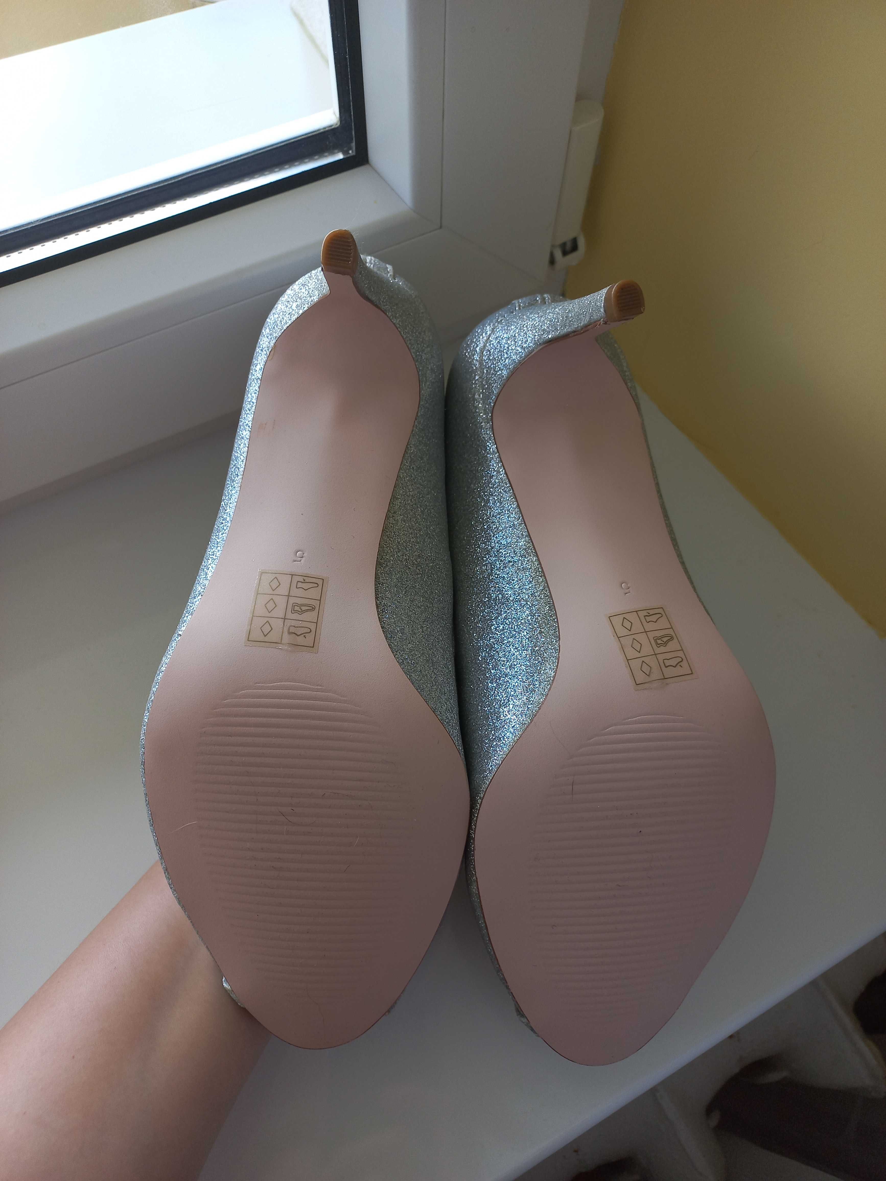Szpilki srebrne buty na obcasie Asos 39