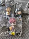 Vendo figuras do Naruto do burguer King