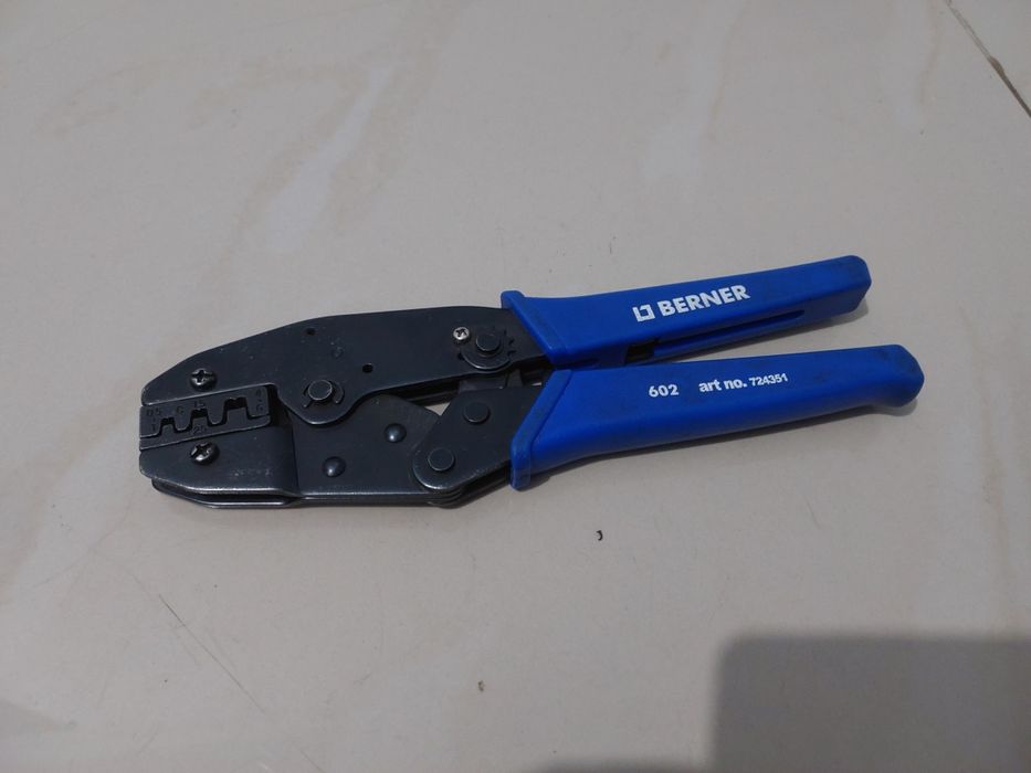 Обжимные плоскогубцы 602 230 мм BERNER 724351