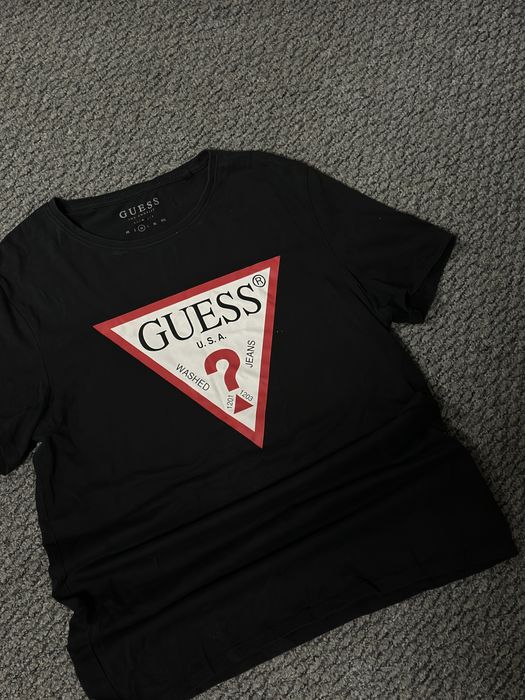 Жіноча футболка Guess