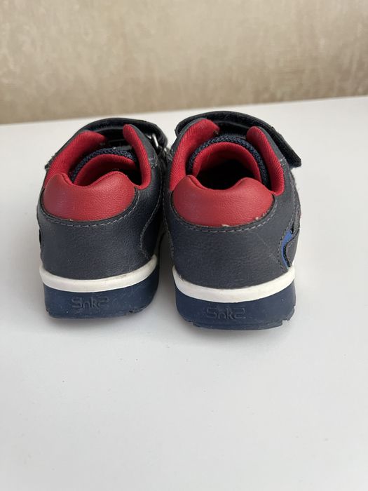 Демісезонні кросівки черевики chicco