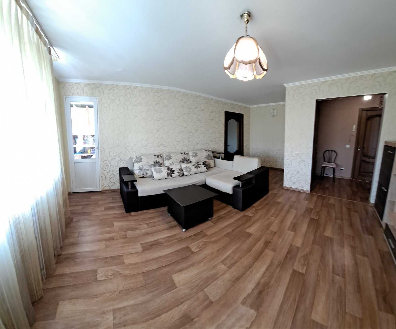 Продаётся добротная двухкомнатная квартира в Корабельном S1
