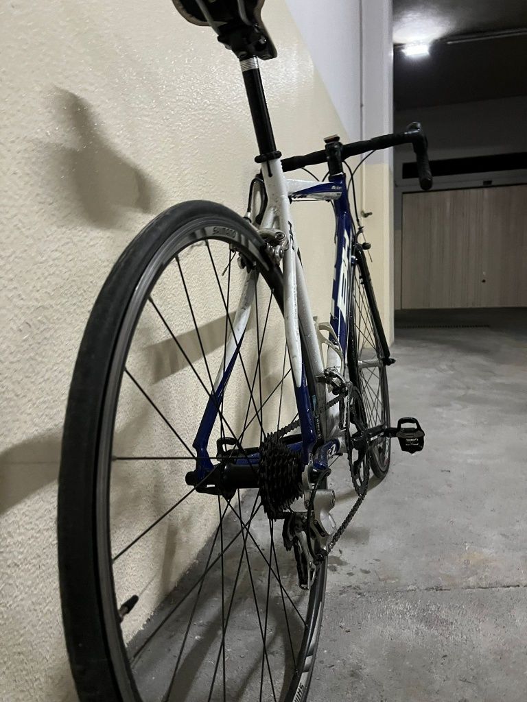 Bicicleta de estrada BH