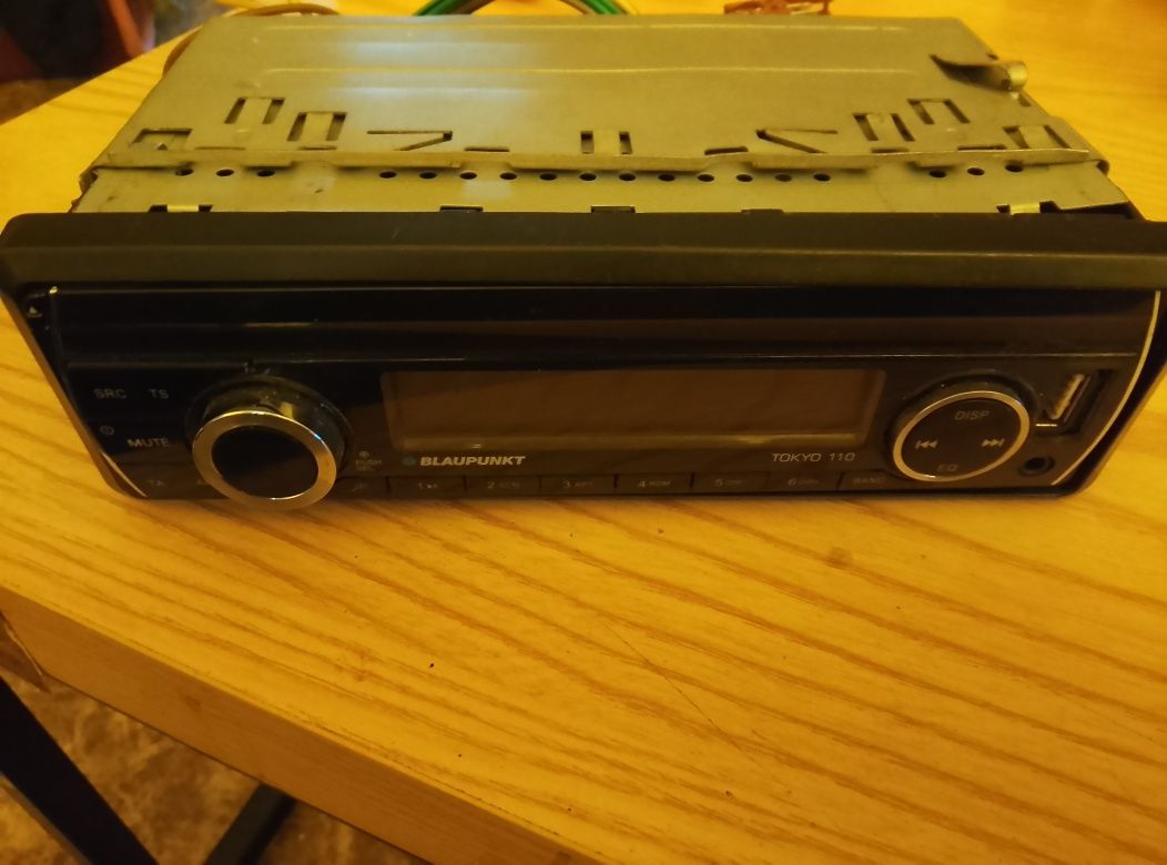 Radio na     USB