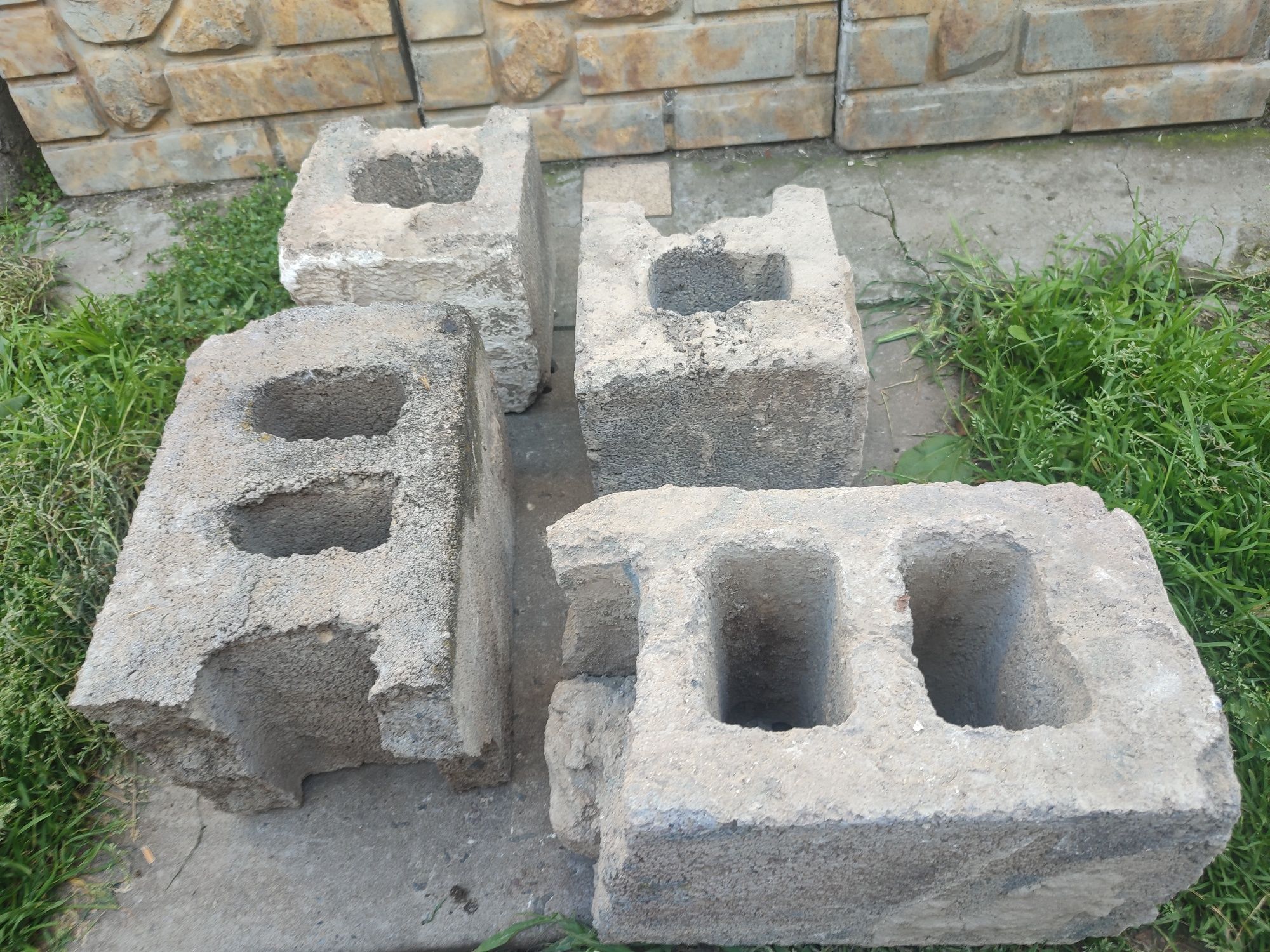 Продам полублоки, 2/3 блоки из б/у шлакоблоков