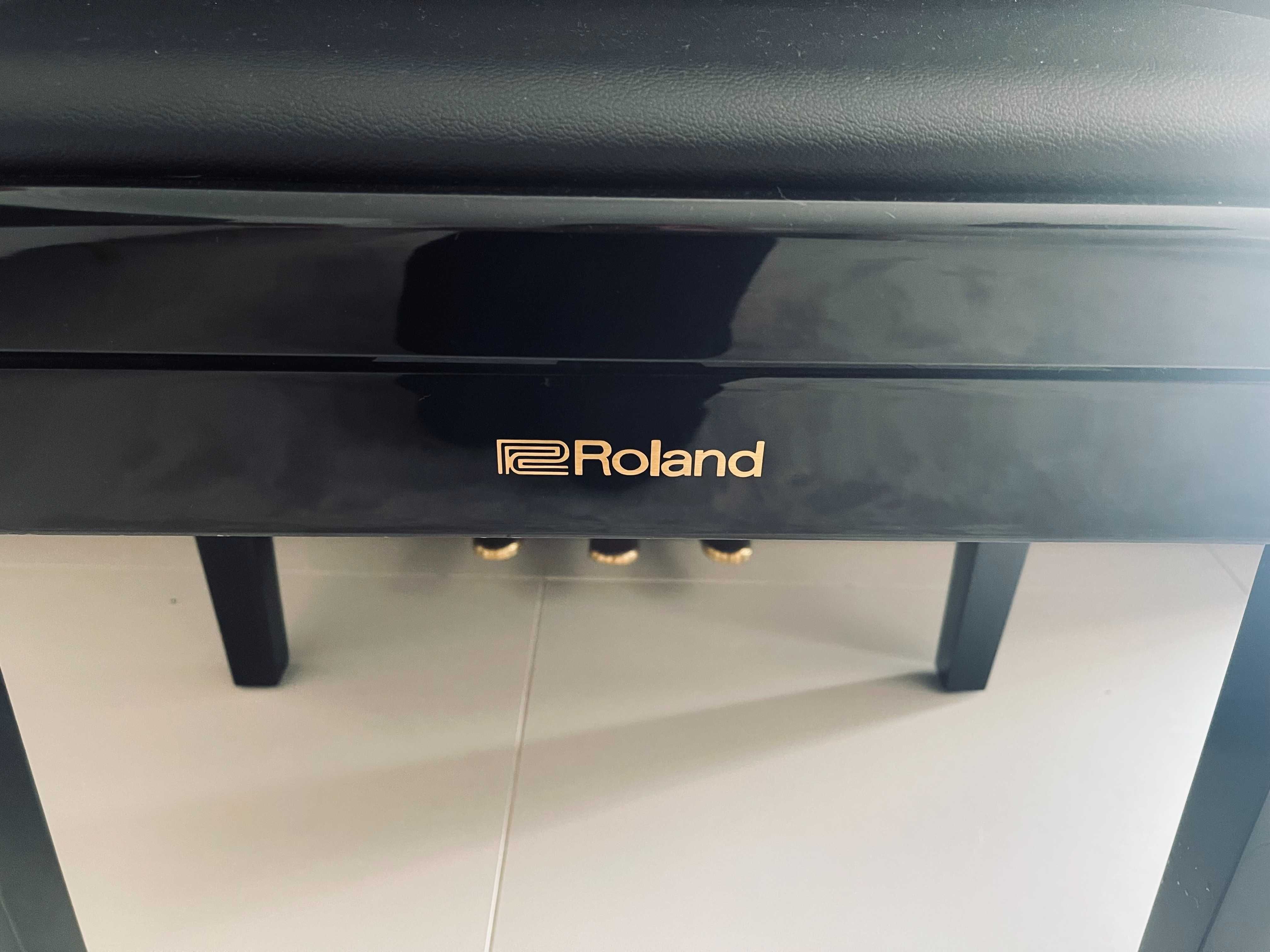 Piano digital Roland HP704-PE
