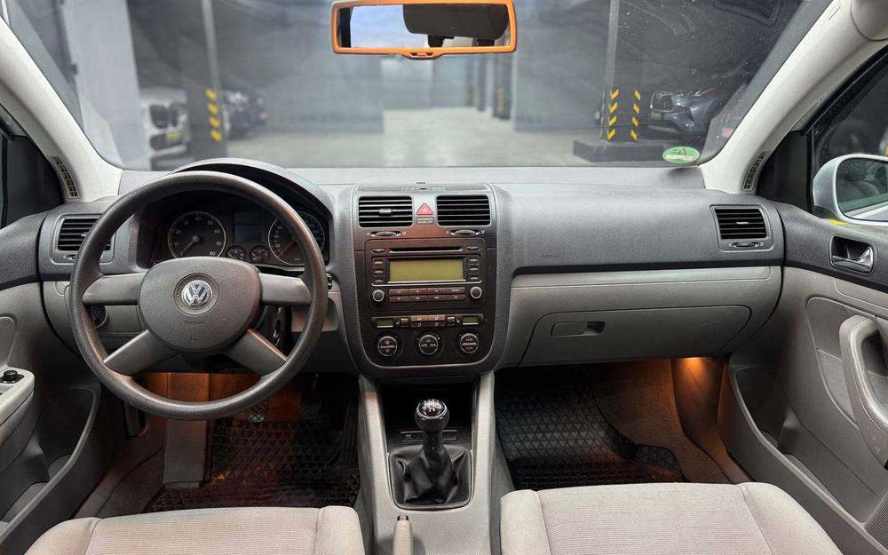 Volkswagen Golf 2003