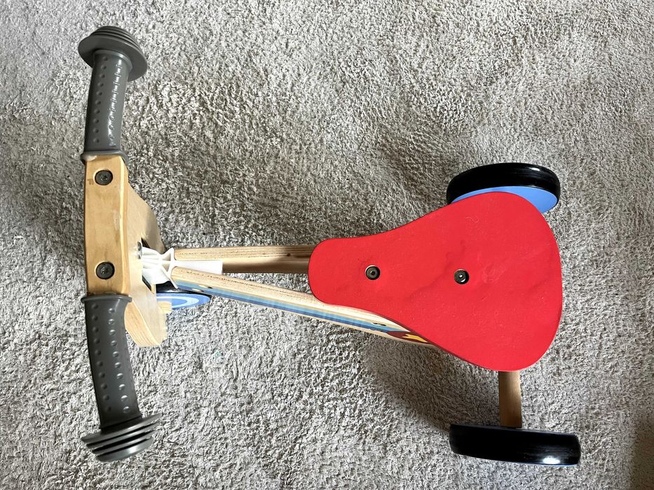 Bicicleta de madeira resistente para crianças