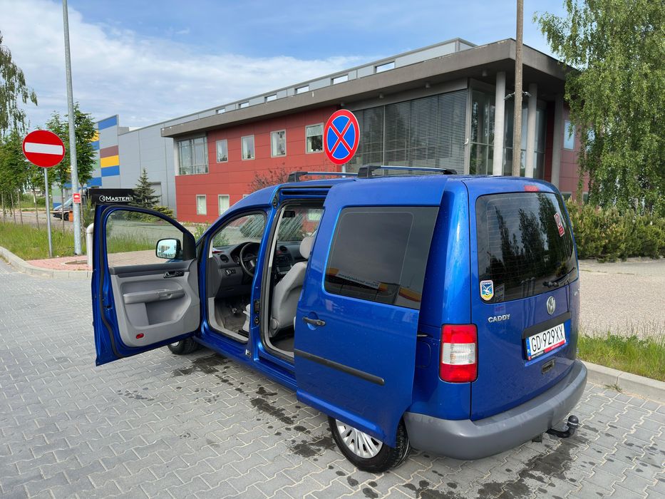 Caddy 1.6 7os • gaz • klima • hak • serwisowany • nowy aku