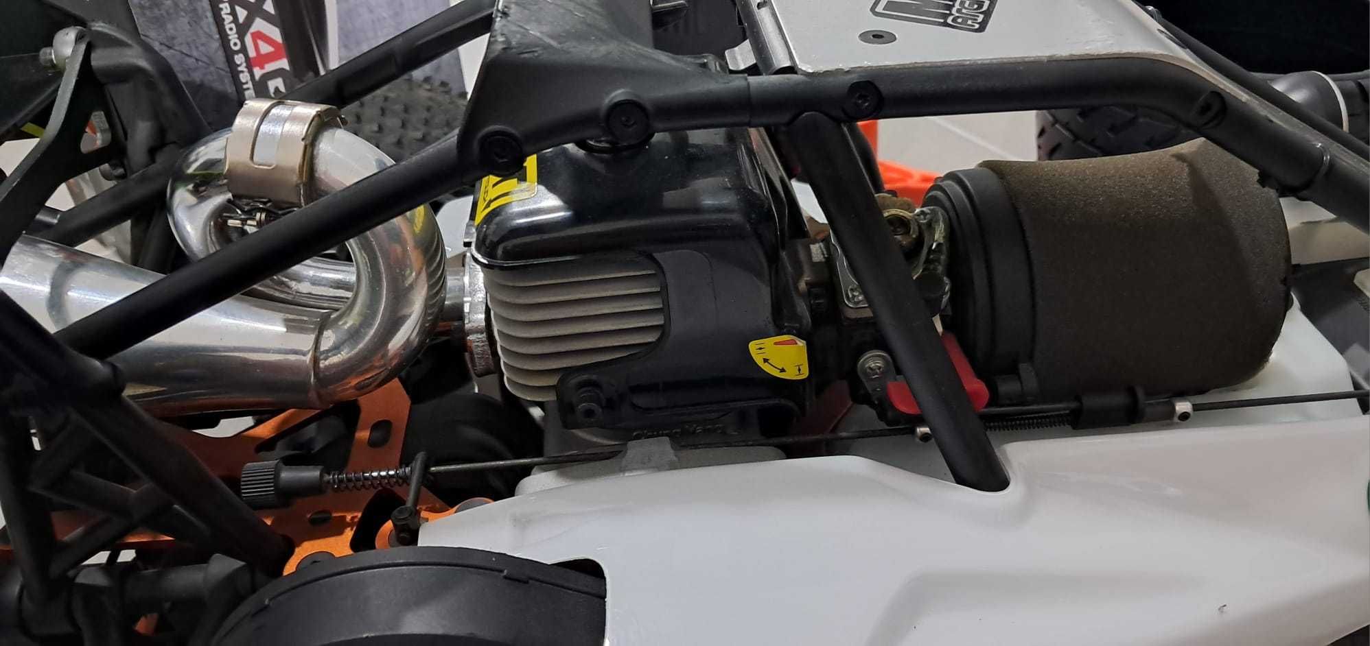 Carro telecomandado HPI Baja 1/5 gasolina (usado)