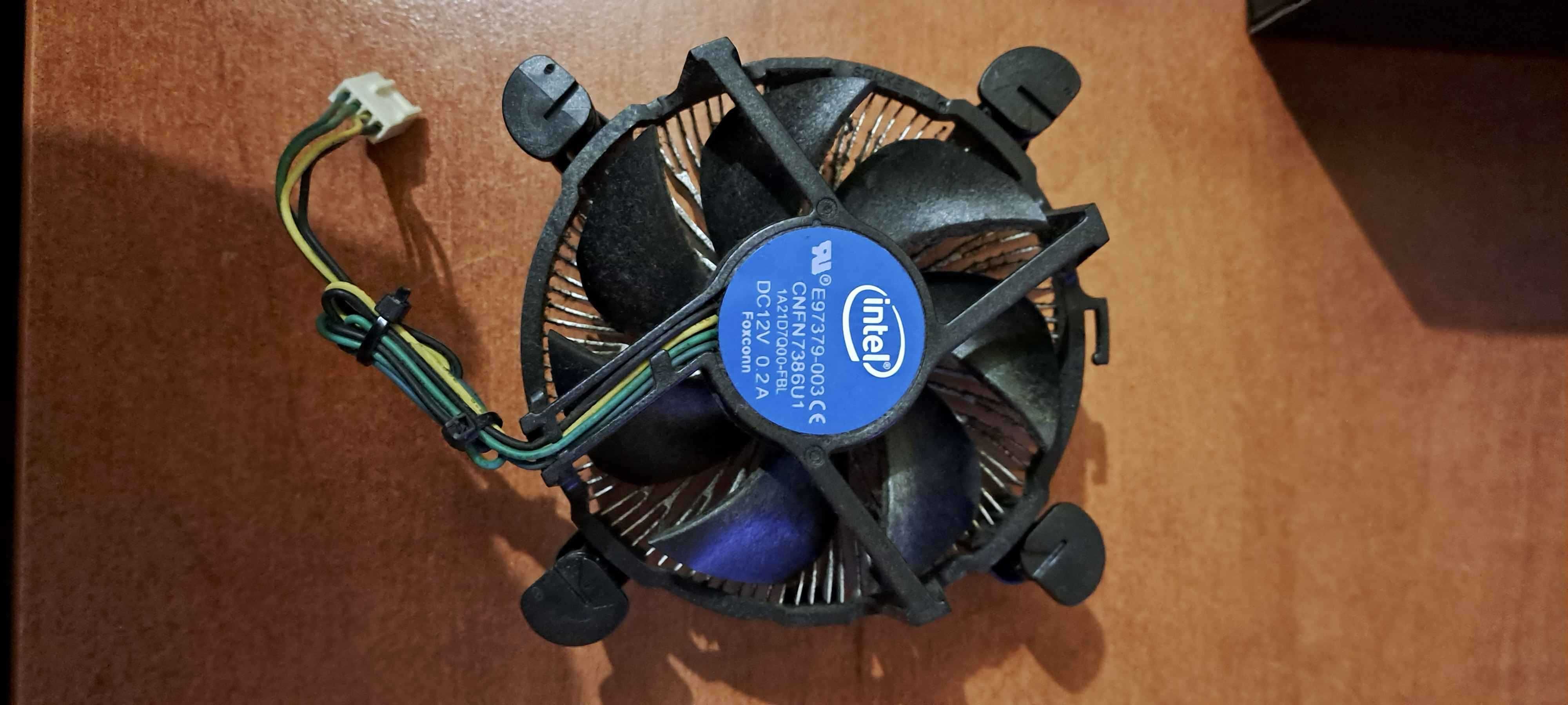 Procesor + Radiator Intel Core i5- 7400 CPU 3.00 GHz